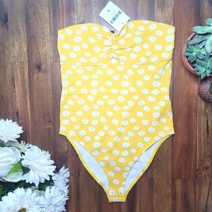 3/$15 F21 Strapless bodysuit NWT